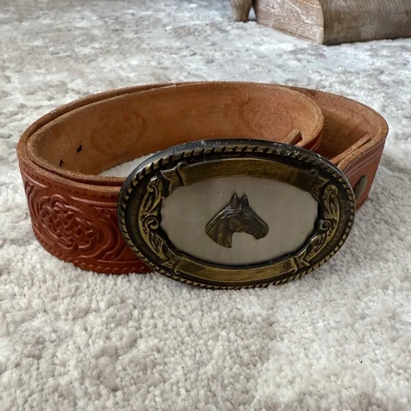 Free People | Accessories | Free People Horse Buckle Tan  display picture 1